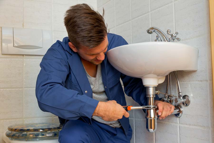 Toilette verstopft Düsseldorf? So lösen Sie das Problem schnell