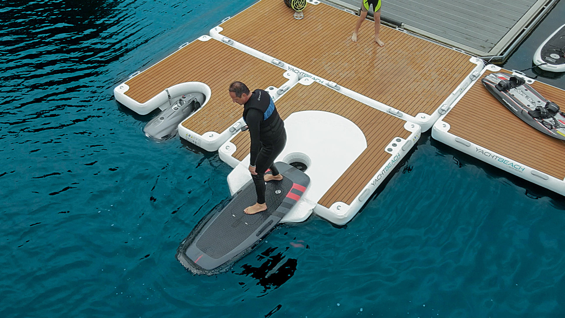 Komfort auf höchstem Niveau mit einer vielseitigen aufblasbare plattform für Yachten