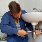 Toilette verstopft Düsseldorf? So lösen Sie das Problem schnell
